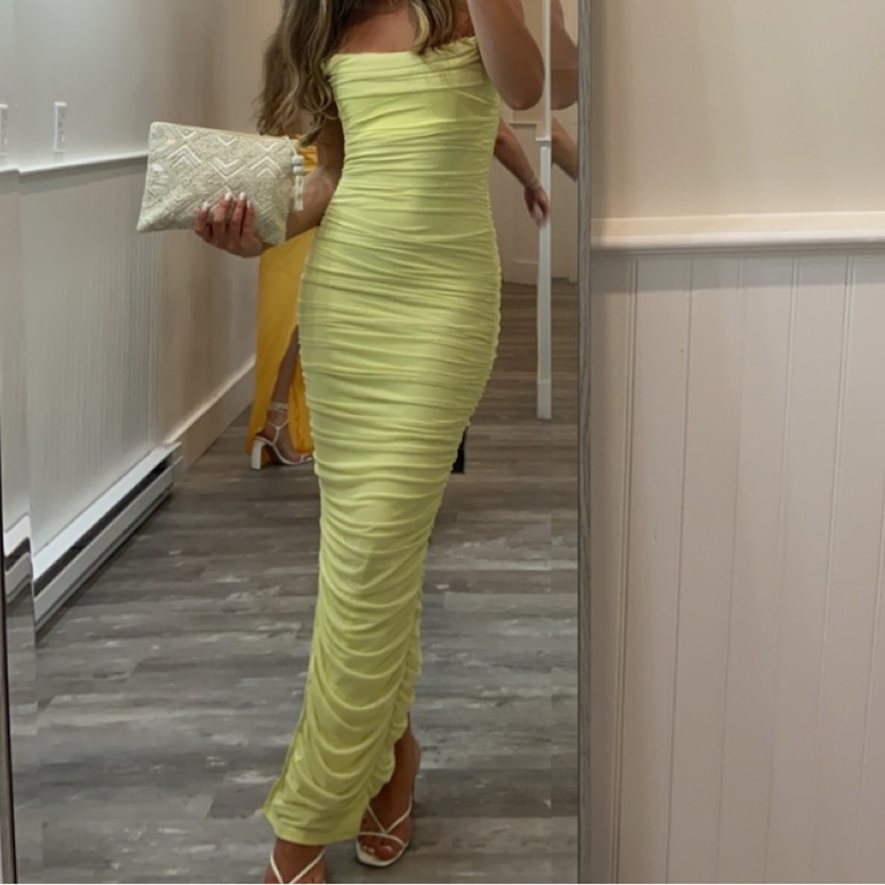 Elegant Yellow Strapless Wedding Dress